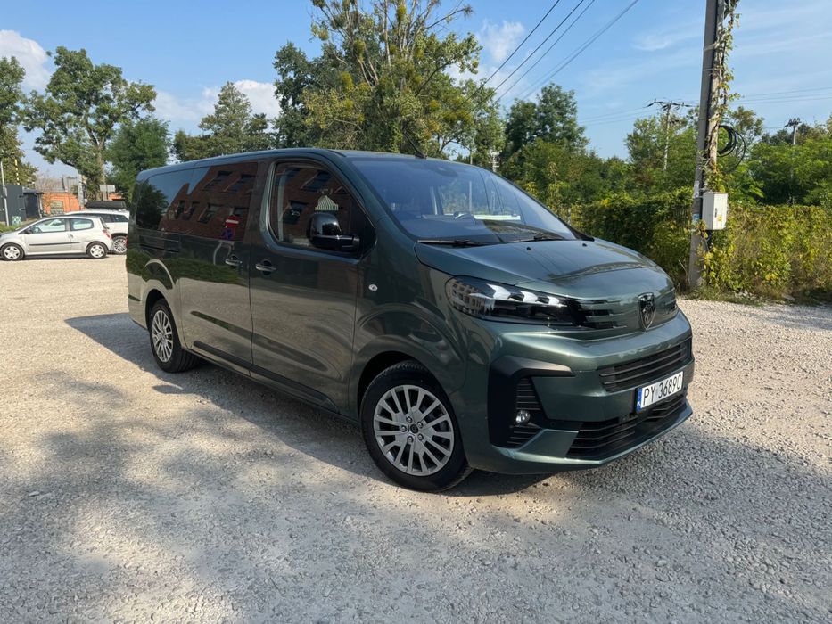 Wynajem busa 9 osobowego 8 osobowego Proace trafic