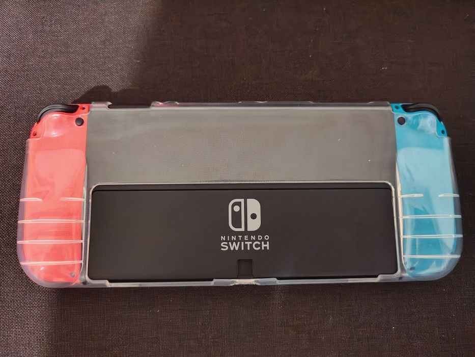 Продам Nintendo switch OLED