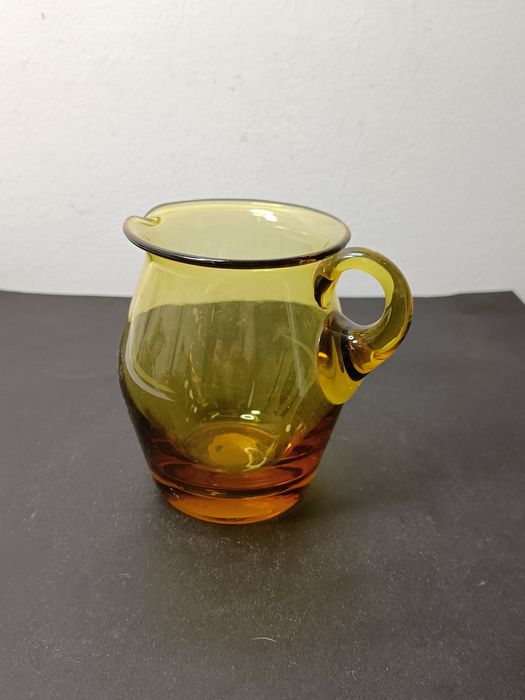 Stylowy uroczy dzbanuszek design PRL (19