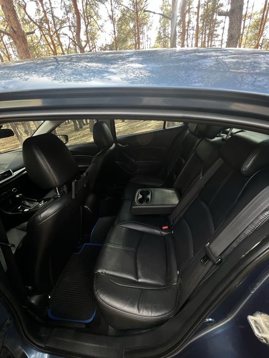 Продам Мазду3 FL Touring