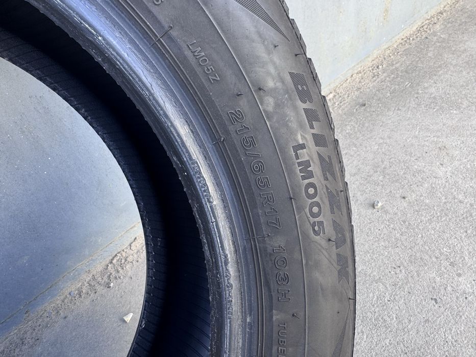 Зимова резина Bridgestone 215/65/r17