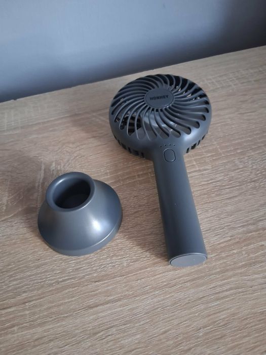 kompaktowy i bezprzewodowy mini wentylator biurkowy