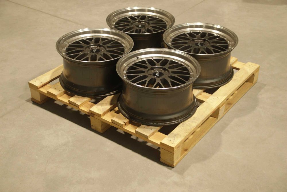 OUTLET! Felgi Japan Racing JR23 19x9,5 ET45 5x120 Hyper Gray