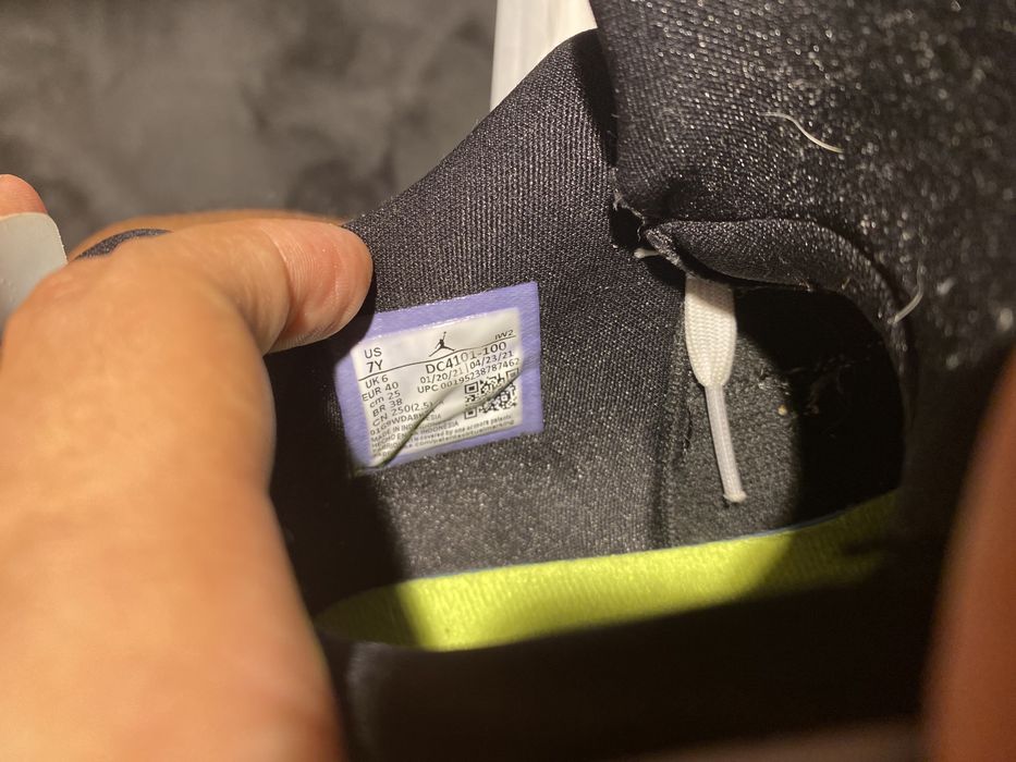 Jordan 4 Retro SE DIY