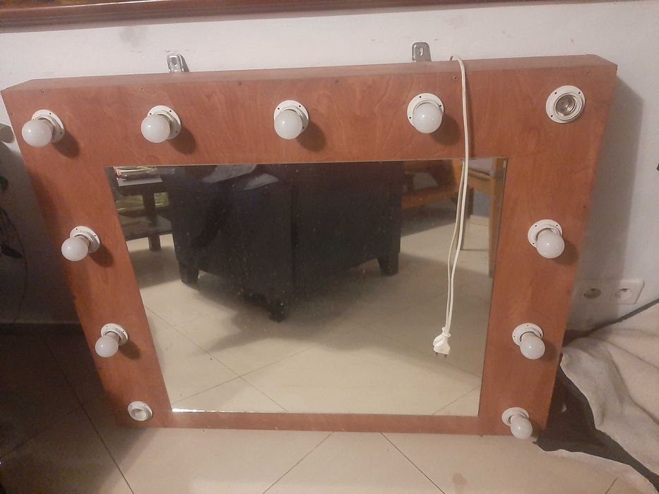 Lustro do makijażu podświetlane 100x80