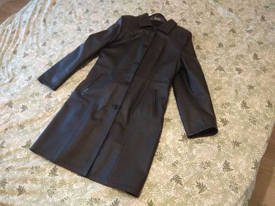 Skóra, elegancki płaszcz skórzany.