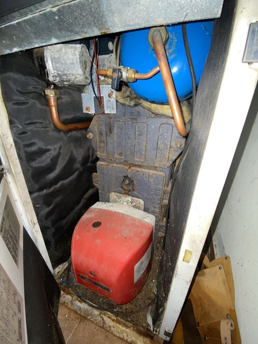 Caldeira a gasoleo com cisterna