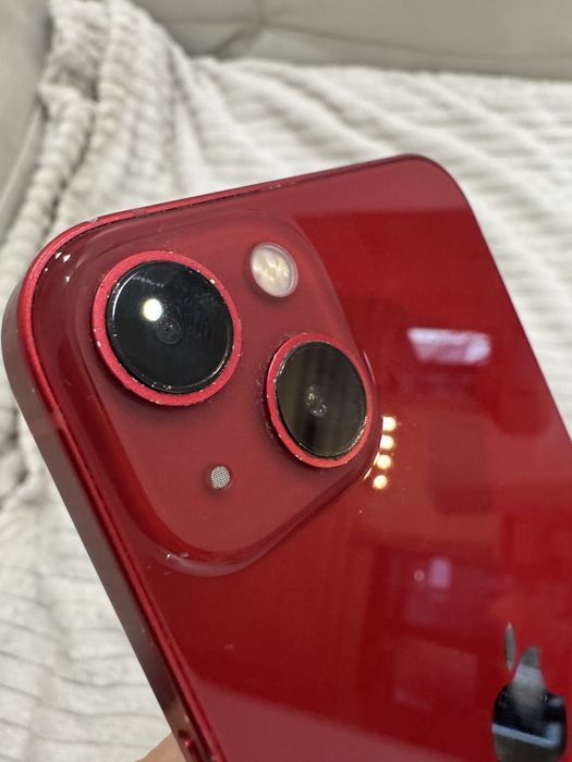 iPhone 13, 256 GB, kolor czerwony