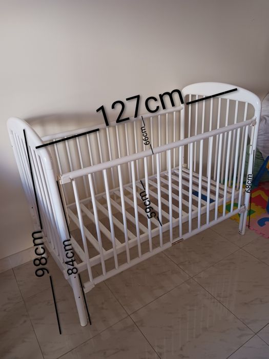 Cama / berco de bebé de grades marca  Trama