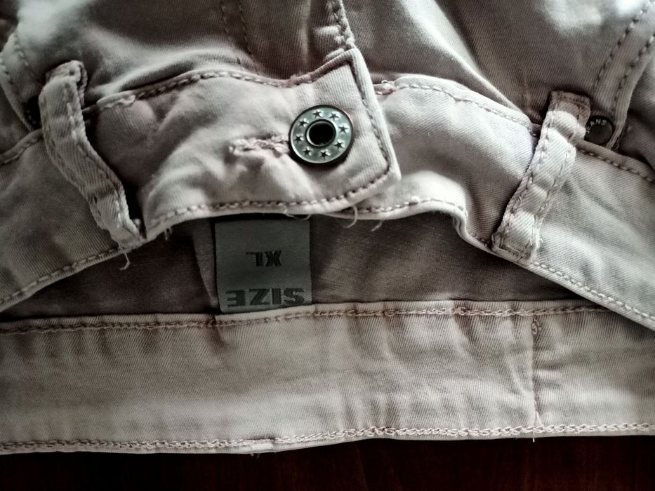 Spodnie dżinsowe damskie