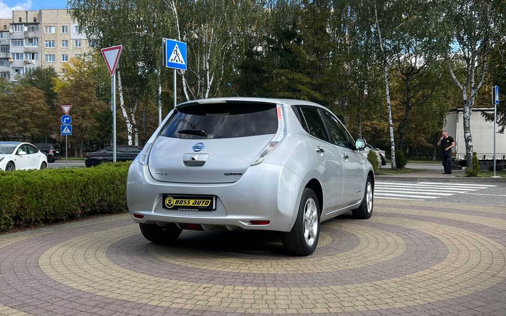 Nissan Leaf 2012
