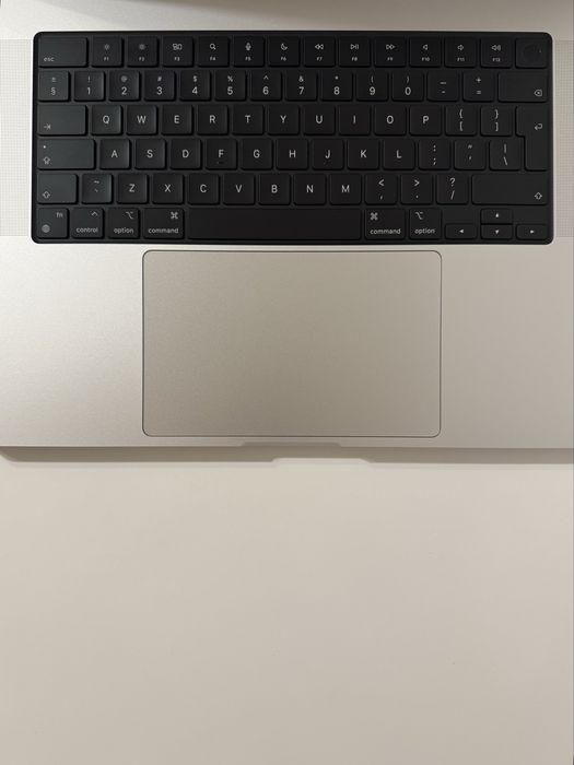 Macbook Pro 16 M3 Pro 18GB RAM 512GB , ART ,Laptop