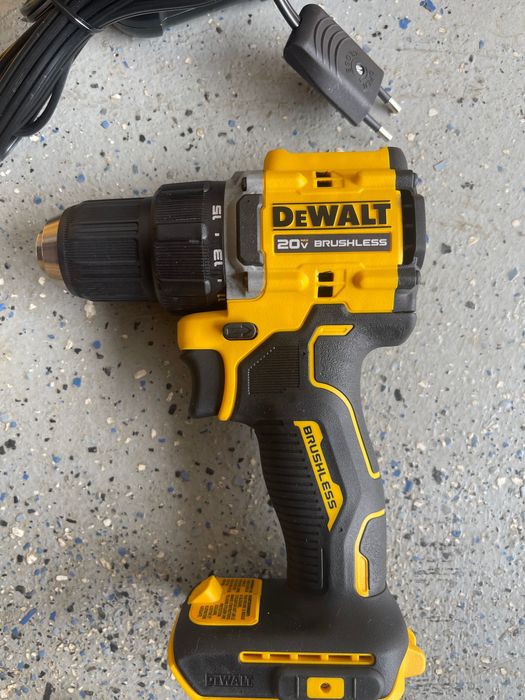 Dewalt      DeWalt