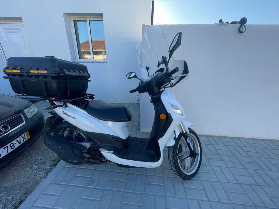 Mota SYM 125cc Cargo