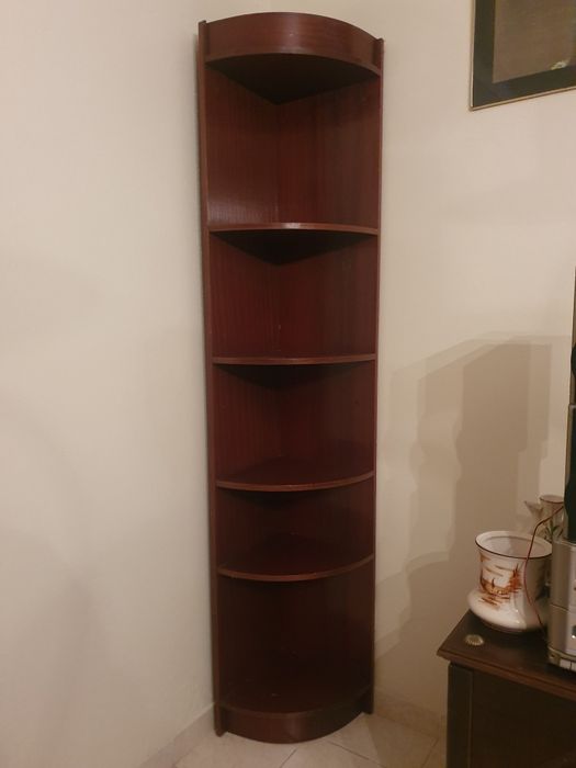 Móvel de canto castanho