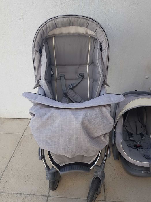 Carrinho Bébécar Ip-OP Trio - Cinzento e branco