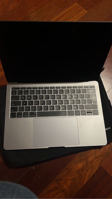 MacBook Pro 13’’ Como Novo