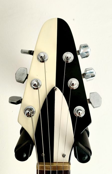 Burny Flying V FV-85MS (Michael Schenker) MIJ 1980s. Bare Knuckle, Futerał Gator