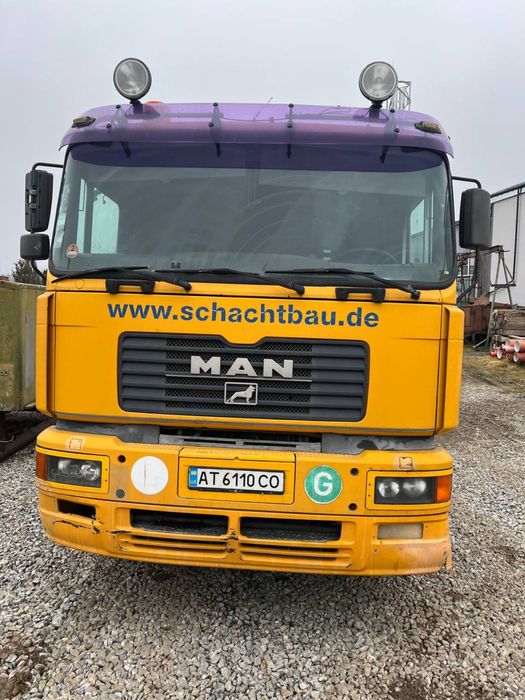 Трал 40 тон з головкою ман 6*4