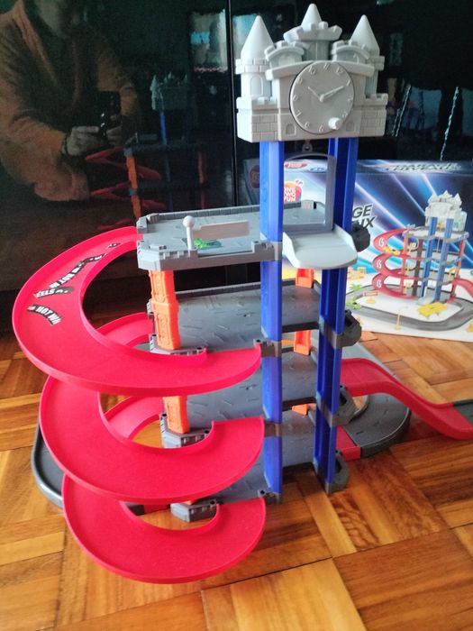 Pista garagem de carrinhos