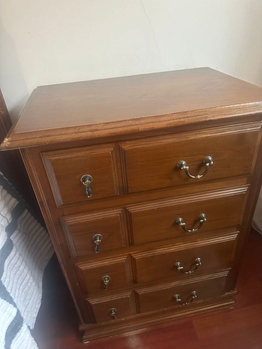 Quarto completo como novo