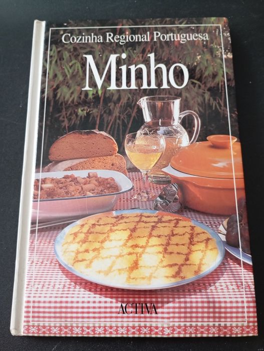 Livro " cozinha regional portuguesa do Minho"