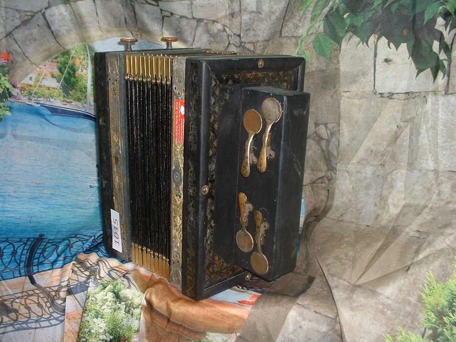 Concertina para venda N, 915
