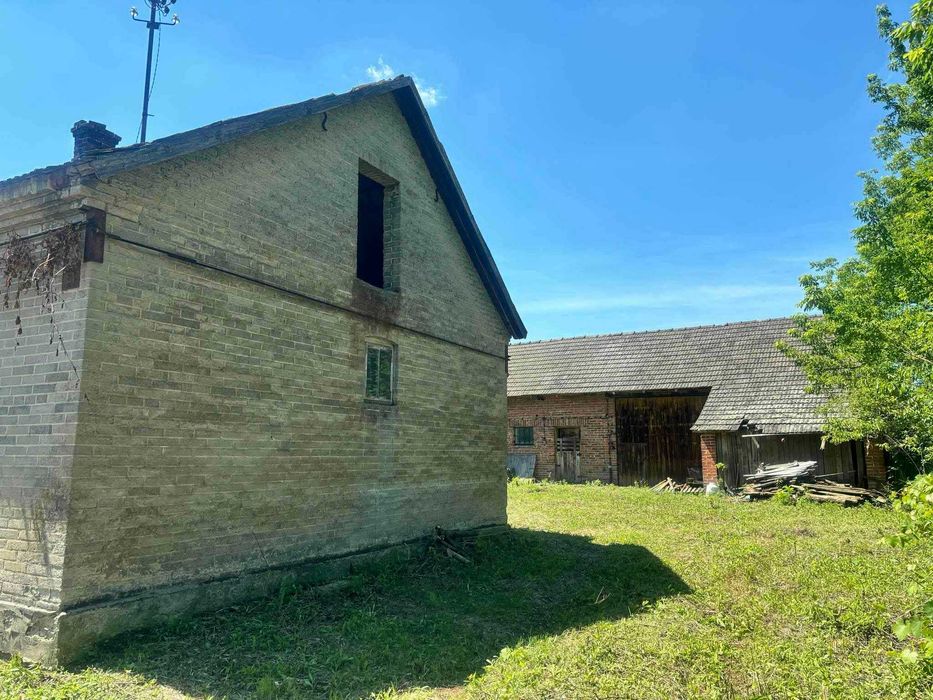 Dom z zabudowaniami gospodarczymi + 1,23 ha gruntów | Pniów 51 | gm. Radomyśl nad Sanem
