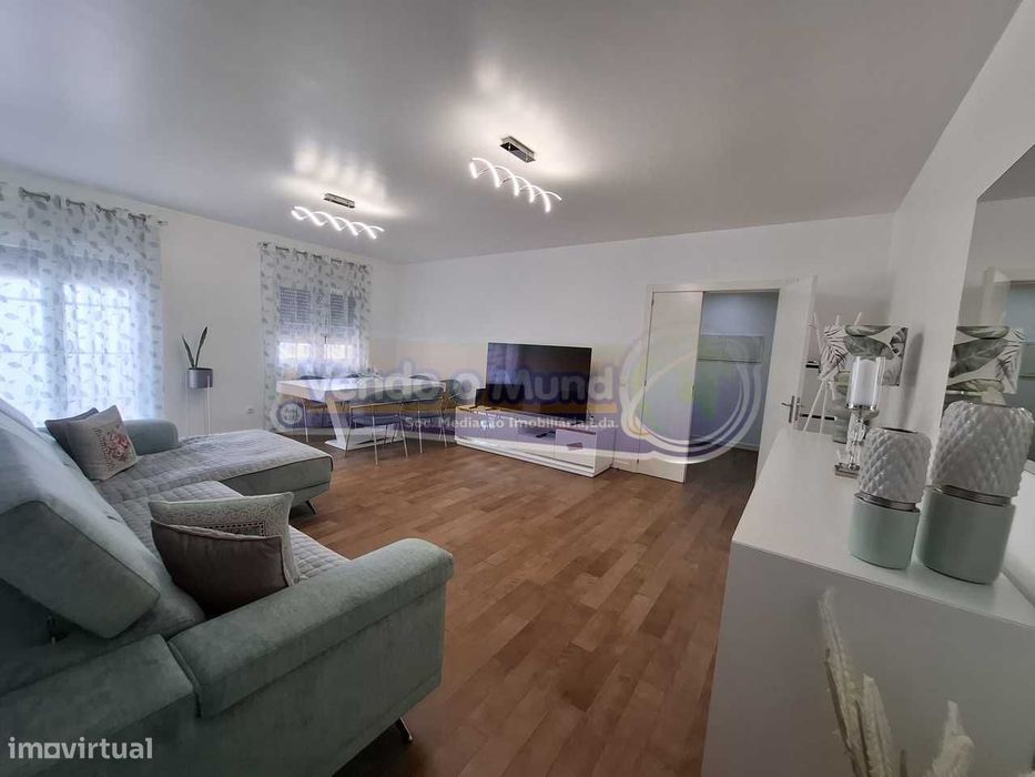 Apartamento T2 em Salvaterra de Magos (S580)