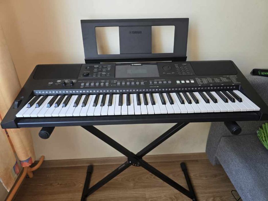 ヤマハpsr e463 Yamaha PSR E 463 keyboard - Queen