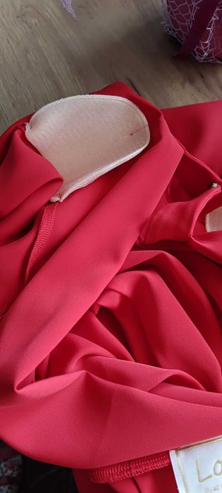 Sukienka czerwona r. 38 LOU