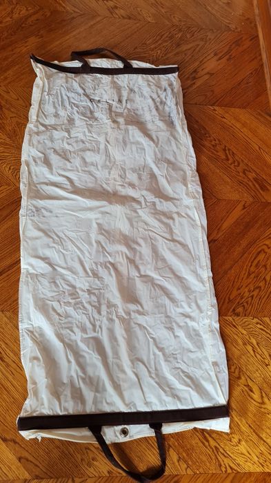 Pokrowie na ubranie Celine