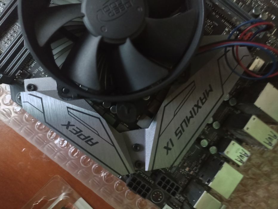 Asus rog maximus ix z270 apex + i3 6100