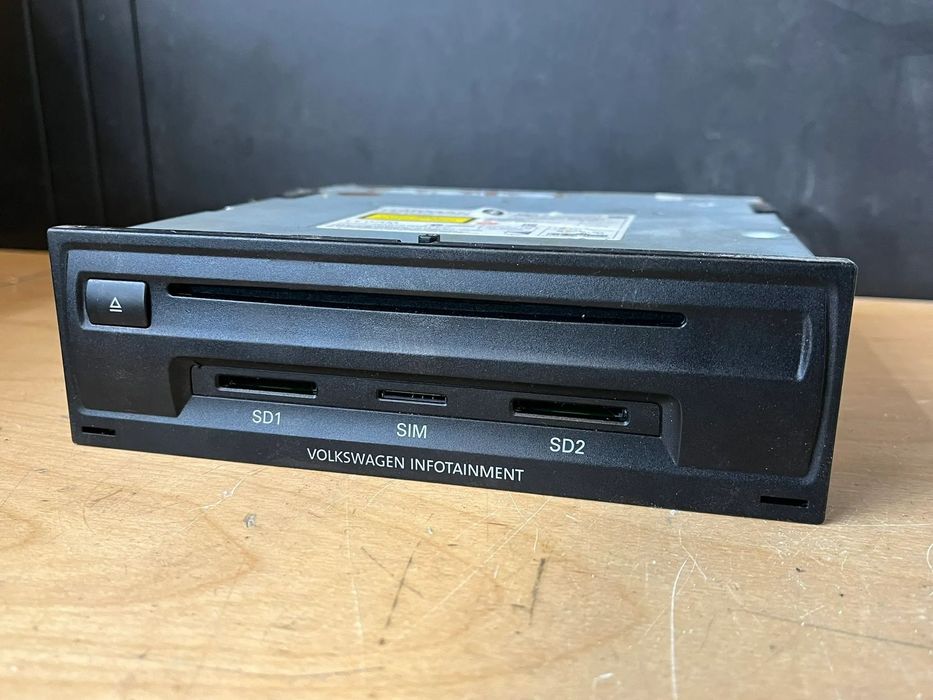 VW Touareg Stacja multimedialna Czytnik nawigacji SD SIM MMI 7P6035670G