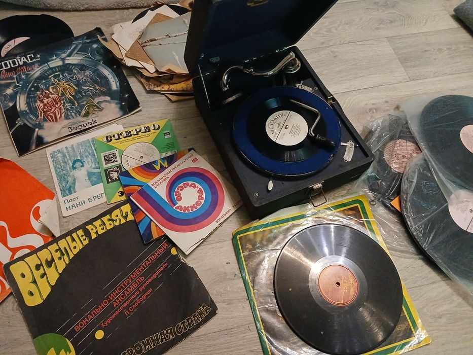 Продам патефон ссср граммофон
