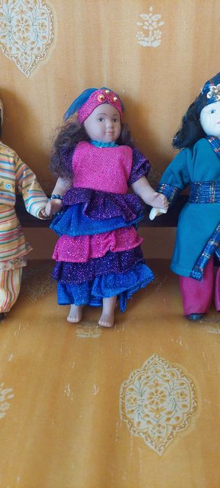 Colecção de Bonecas Porcelana 24 países