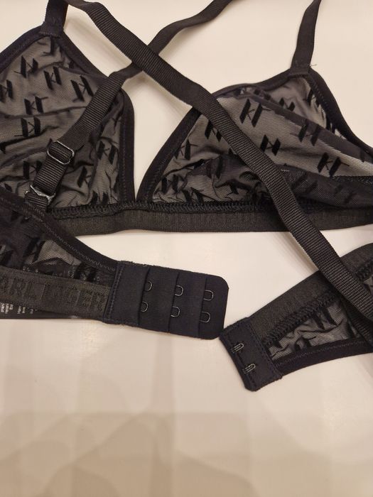 Seksowny biustonosz Karl Lagerfeld z monogramem i możliwością ustawien