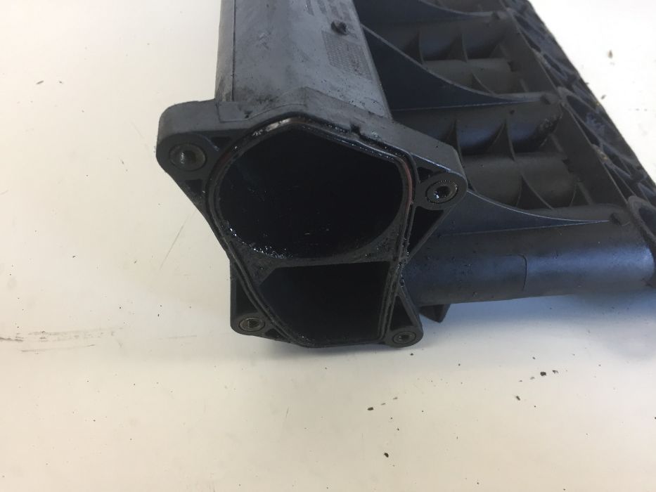 Mercedes Vito W638 2.2 CDI Kolektor Ssący Dolotowy