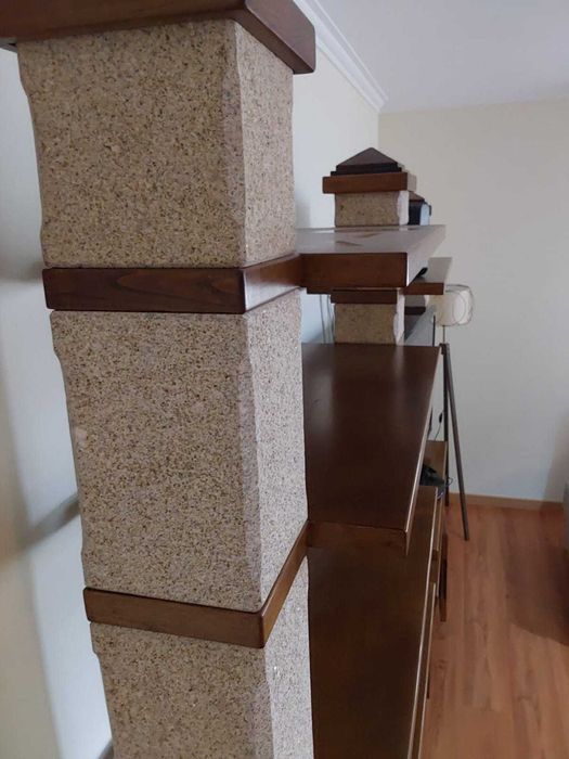 Movel de sala em granito amarelo,perfeitas condições