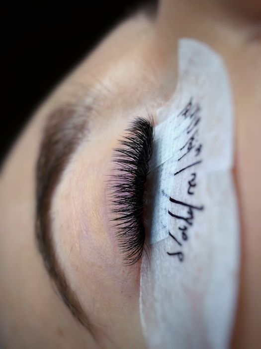 Przedłużanie rzęs