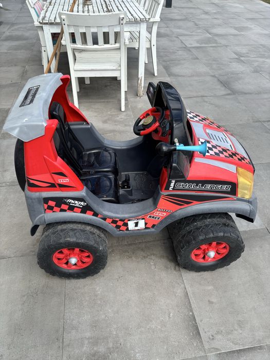 Jeep a bateria a funcionar