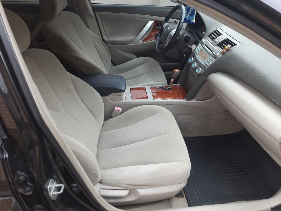 Toyota Camry40          2.4 GAZ-BENZ