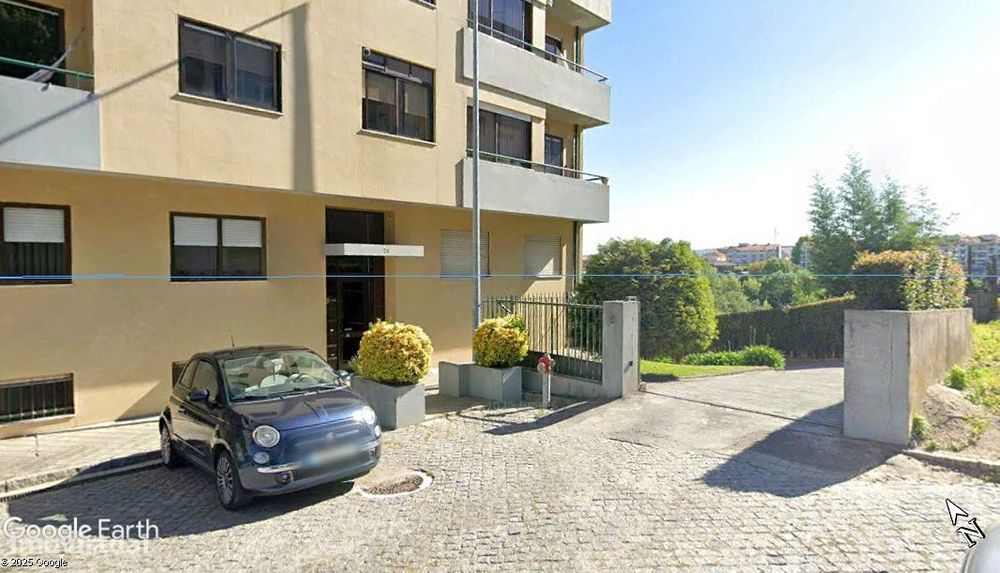 Garagem- Oliveira Do Douro