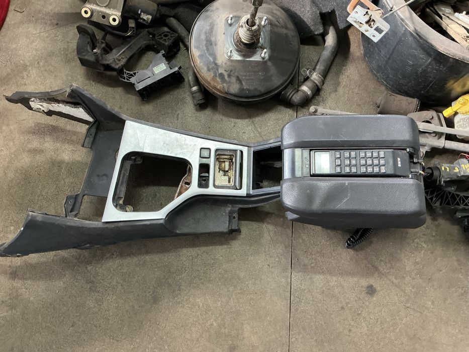 Apoio de braço  bmw e39 525 tds com telefone