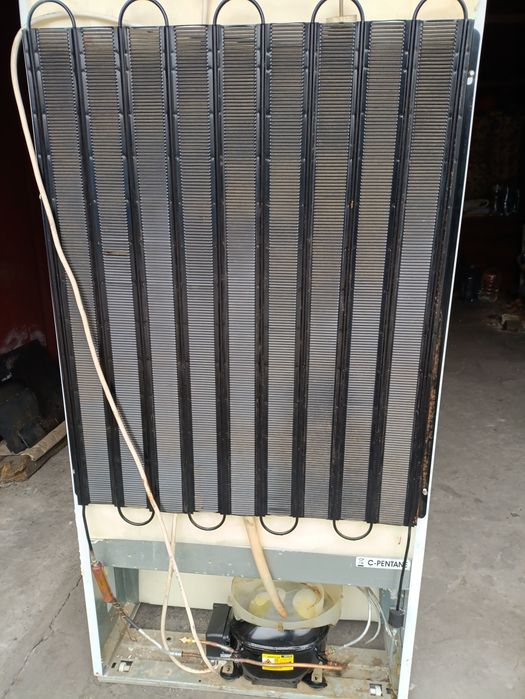 Продам холодильник Indesit