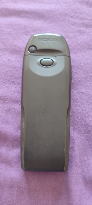 Nokia 6210 z oryginalną ładowarką