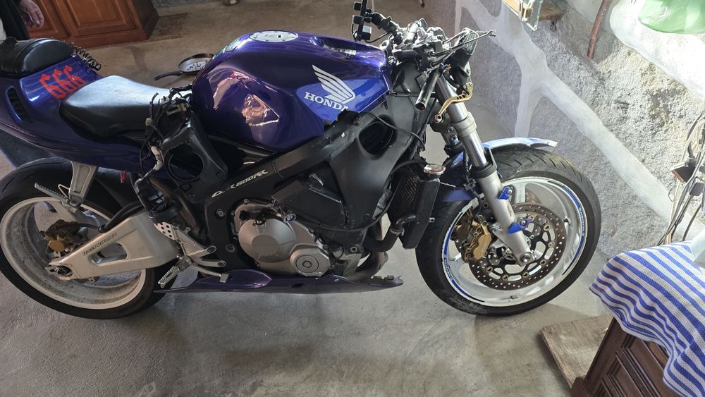 Cbr600rr acidentada