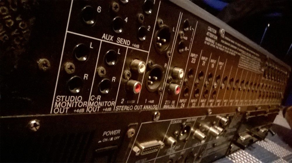 Mesa mistura yamaha 02r