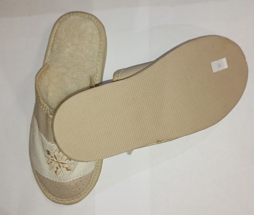 Детские тапочки 36 размер новые