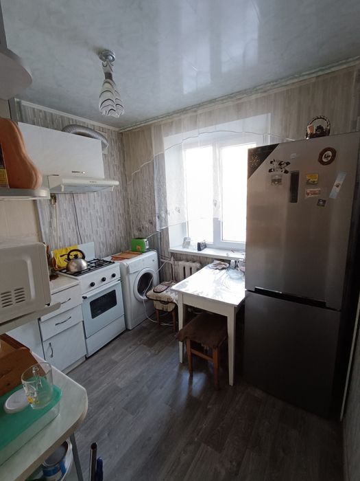 2х комнатная, 2 / 5 эт. дома.   Ингулец Ул. Горняков